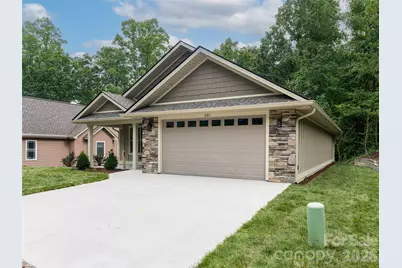 281 Carriage Crest Drive, Hendersonville, NC 28791 - Photo 5