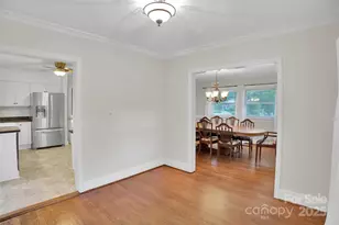 1212 Burtonwood Cir, Charlotte, NC 28212 - Photo 11