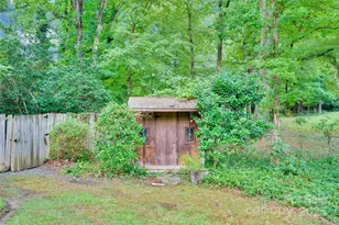 1212 Burtonwood Cir, Charlotte, NC 28212 - Photo 39