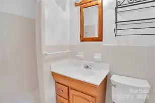 1212 Burtonwood Cir, Charlotte, NC 28212 - Photo 31