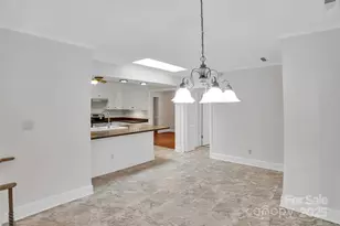 1212 Burtonwood Cir, Charlotte, NC 28212 - Photo 7