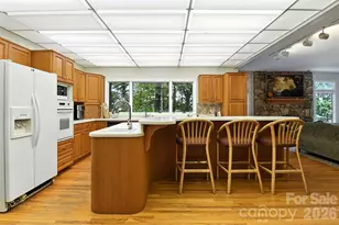 5042 Ridgeland Dr, Hickory, NC 28602 - Photo 9