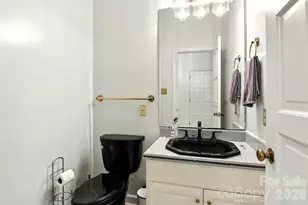 5042 Ridgeland Dr, Hickory, NC 28602 - Photo 15