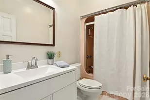 5042 Ridgeland Dr, Hickory, NC 28602 - Photo 23