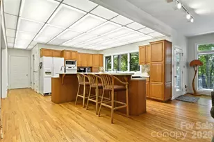 5042 Ridgeland Dr, Hickory, NC 28602 - Photo 9