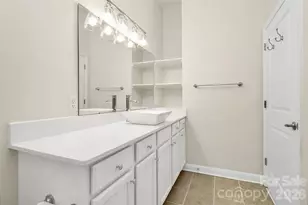 450 New Bern Station Ct, Charlotte, NC 28209 - Photo 17