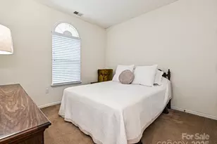 5607 Oak Dr, Charlotte, NC 28216 - Photo 19