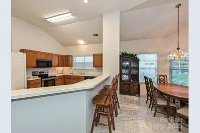 5607 Oak Drive, Charlotte, NC 28216 - Photo 7