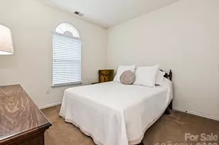 5607 Oak Dr, Charlotte, NC 28216 - Photo 19