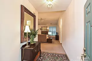 5607 Oak Dr, Charlotte, NC 28216 - Photo 3