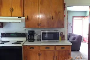 5034 Green Rd, Heath Springs, SC 29058 - Photo 9