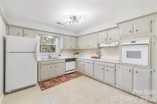 102 Boyd Dr, Flat Rock, NC 28731 - Photo 17