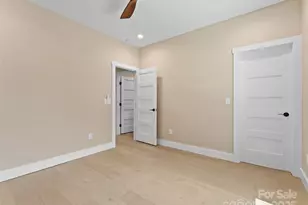 54 Olde Oak Ln, Hendersonville, NC 28792 - Photo 17