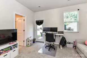 2313 Lazette Dr, Charlotte, NC 28216 - Photo 5