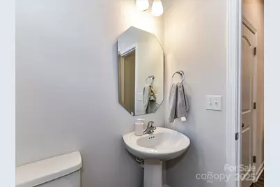 2313 Lazette Drive, Charlotte, NC 28216 - Photo 17