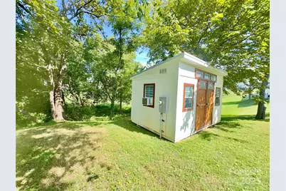 329 Morehead Road, Marion, NC 28752 - Photo 9