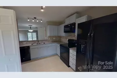 1217 Triece Lane, Charlotte, NC 28215 - Photo 9