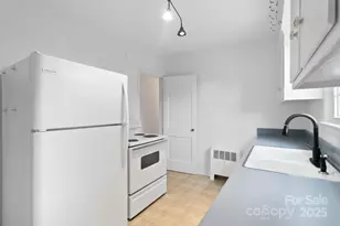 343 Wakefield Dr, Charlotte, NC 28209 - Photo 13