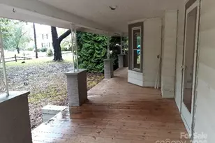 310 E Church St, Troutman, NC 28166 - Photo 5