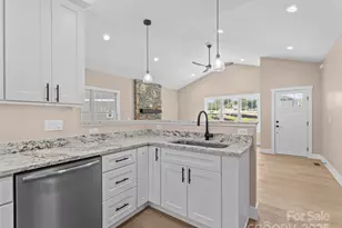 58 Olde Oak Ln, Hendersonville, NC 28792 - Photo 17