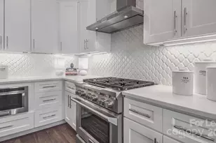 2426 Vail Ave, Charlotte, NC 28207 - Photo 17