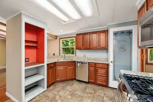 64 Mountain Site Ln, Asheville, NC 28803 - Photo 9