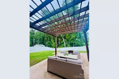 919 Rock Haven Drive, Charlotte, NC 28216 - Photo 17