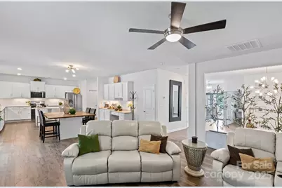 919 Rock Haven Drive, Charlotte, NC 28216 - Photo 13