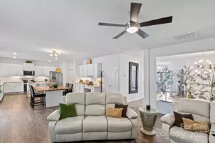 919 Rock Haven Dr, Charlotte, NC 28216 - Photo 13