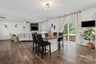 919 Rock Haven Dr, Charlotte, NC 28216 - Photo 11