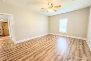 818 Grier St, Lincolnton, NC 28092 - Photo 5