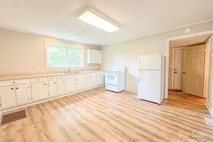 818 Grier St, Lincolnton, NC 28092 - Photo 7