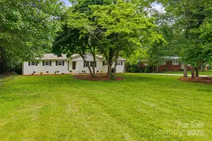 1045 Dooley Dr, Charlotte, NC 28227 - Photo 3