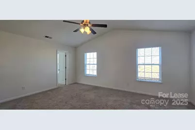10422 Bradstreet Commons Way, Charlotte, NC 28215 - Photo 11