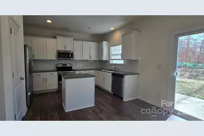 10422 Bradstreet Commons Way, Charlotte, NC 28215 - Photo 3