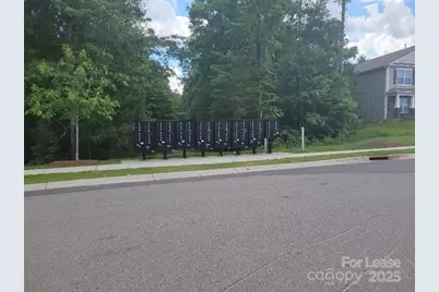 10422 Bradstreet Commons Way, Charlotte, NC 28215 - Photo 25