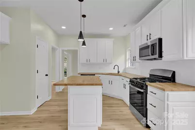 12016 Gemstone Court, Charlotte, NC 28269 - Photo 15