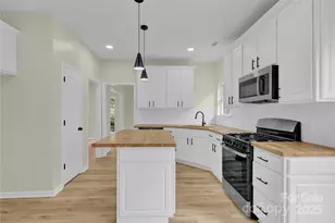 12016 Gemstone Ct, Charlotte, NC 28269 - Photo 15