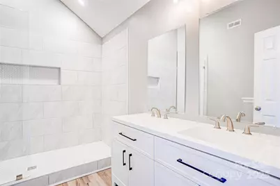 6008 Linda Vista Lane, Charlotte, NC 28216 - Photo 5