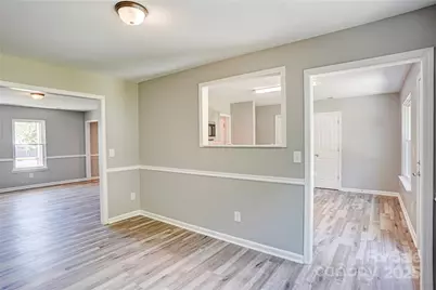 6008 Linda Vista Lane, Charlotte, NC 28216 - Photo 13