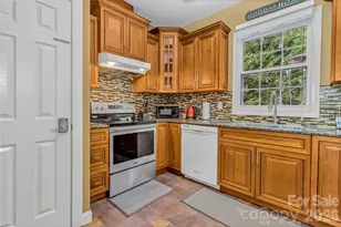 159 S Willow Brook Dr, Asheville, NC 28806 - Photo 13