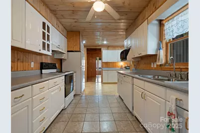 140 Hangin Dog Lane, Lake Toxaway, NC 28747 - Photo 9