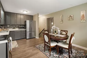 102 Aycock St, Black Mountain, NC 28711 - Photo 17