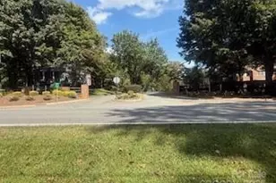 5019 Ardenwoods Dr, Charlotte, NC 28215 - Photo 9