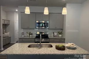 2936 Sloan Dr, Charlotte, NC 28208 - Photo 5