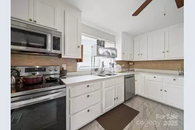 7335 Meadowdale Lane, Charlotte, NC 28212 - Photo 9