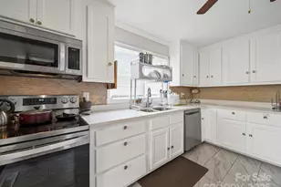 7335 Meadowdale Ln, Charlotte, NC 28212 - Photo 9