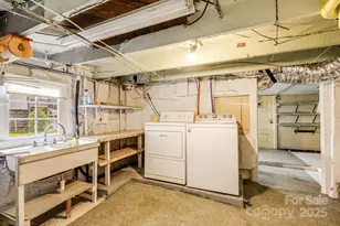 141 Macedonia Rd, Asheville, NC 28804 - Photo 23