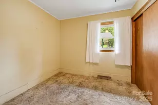 141 Macedonia Rd, Asheville, NC 28804 - Photo 19