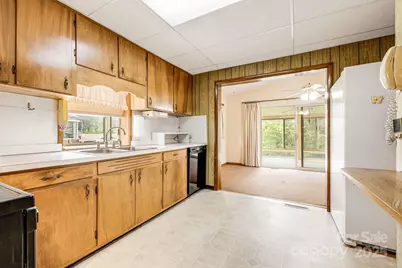 141 Macedonia Road, Asheville, NC 28804 - Photo 7